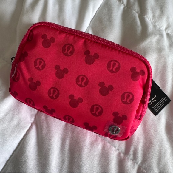 Lululemon x Disney Everywhere Belt Bag Mickey and Logo Printed Classic Pink - Picture 4 of 9